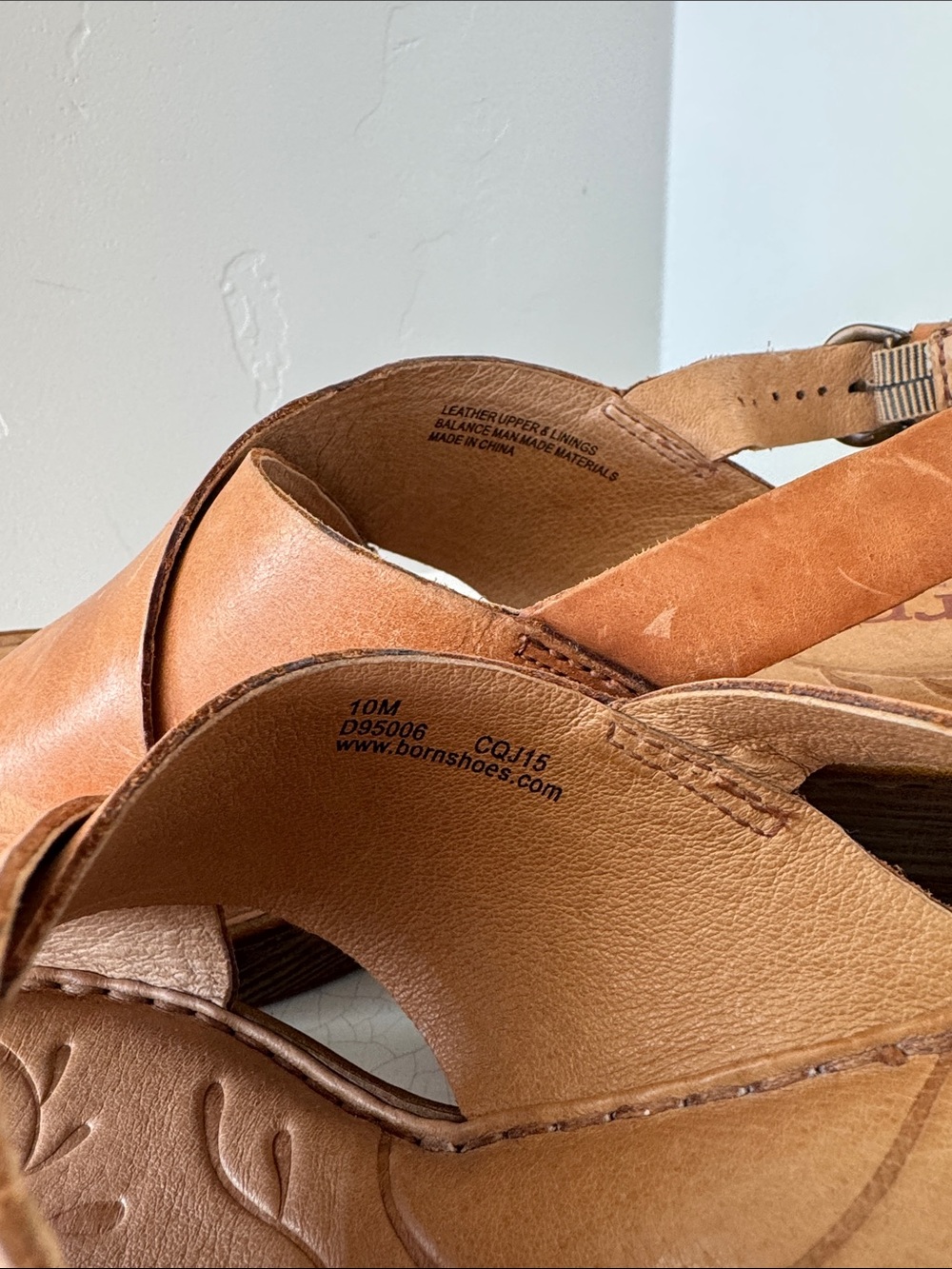 Born Women's Tan Camel Leather Crossover Slingback Sandals Platform Size 10 EUC - Picture 4 of 12